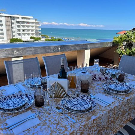Blue Moon Penthouse Lejlighed Lido di Jesolo Eksteriør billede